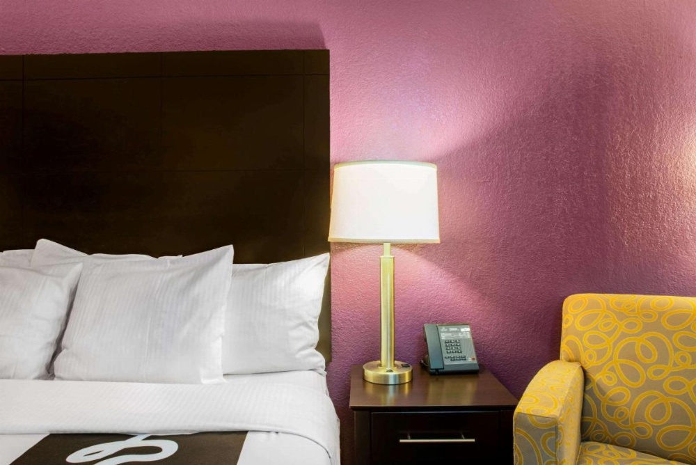 La Quinta Inn & Suites by Wyndham Fort Lauderdale Tamarac Image 11