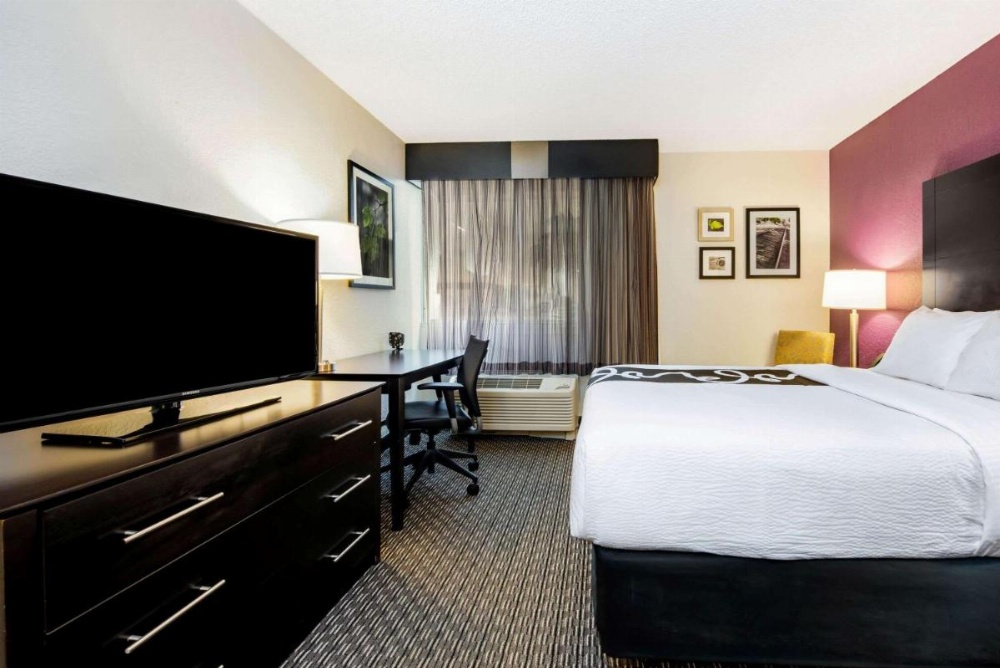 La Quinta Inn & Suites by Wyndham Fort Lauderdale Tamarac Image 12