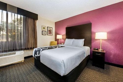 La Quinta Inn & Suites by Wyndham Fort Lauderdale Tamarac image 13