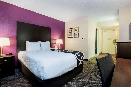 La Quinta Inn & Suites by Wyndham Fort Lauderdale Tamarac image 16