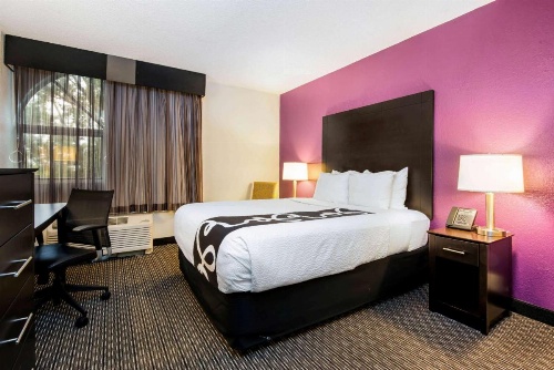 La Quinta Inn & Suites by Wyndham Fort Lauderdale Tamarac image 18