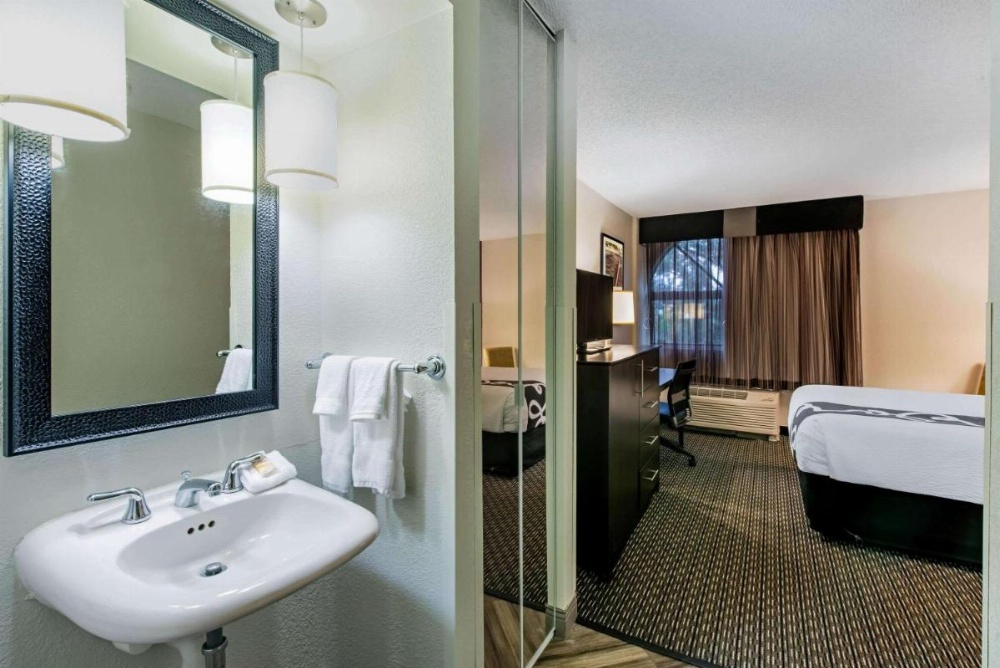 La Quinta Inn & Suites by Wyndham Fort Lauderdale Tamarac Image 19