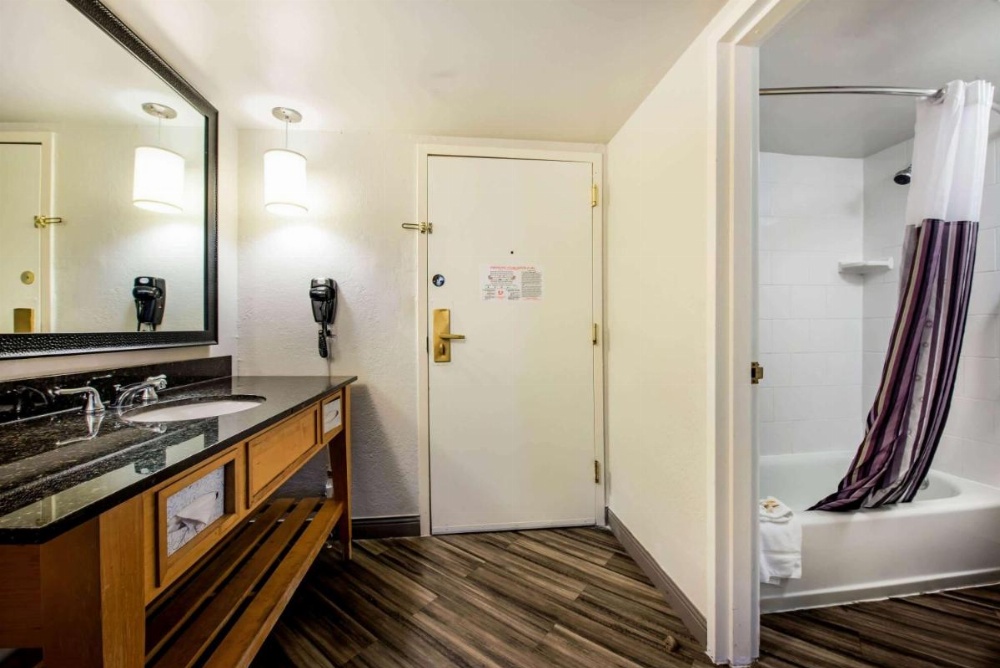 La Quinta Inn & Suites by Wyndham Fort Lauderdale Tamarac Image 21