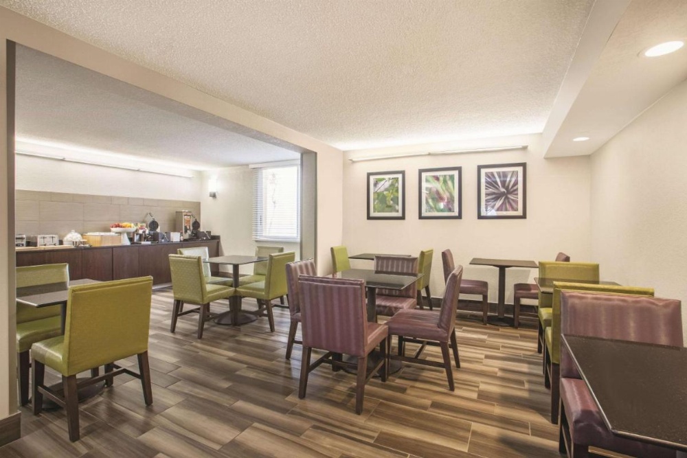 La Quinta Inn & Suites by Wyndham Fort Lauderdale Tamarac Image 36